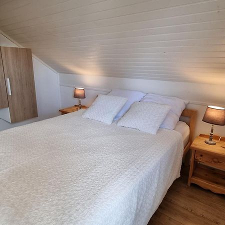 Chalet Vue Sous Cet Angles Exterior foto
